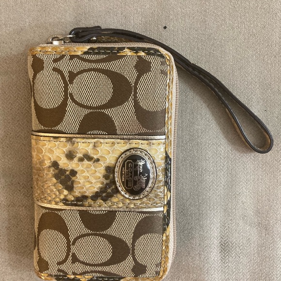 Coach Wallet - Picture 2 of 4